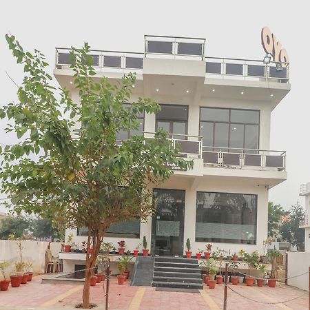 Hotel O Taj Classic Tājganj Kültér fotó