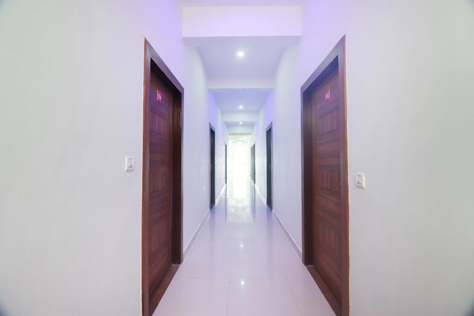 Hotel O Taj Classic Tājganj Kültér fotó