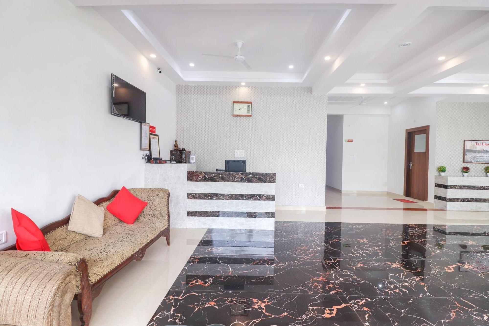 Hotel O Taj Classic Tājganj Kültér fotó