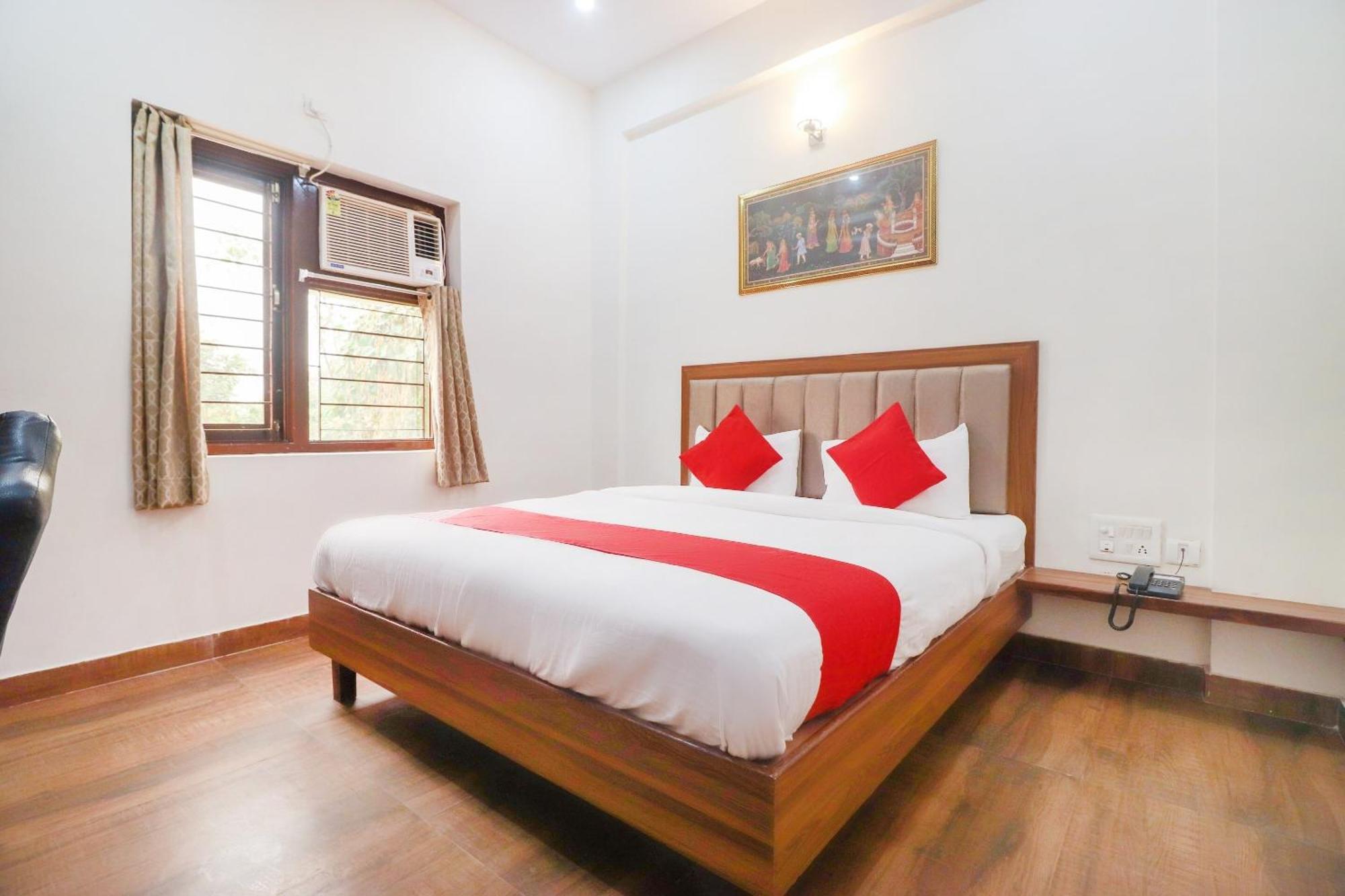 Hotel O Taj Classic Tājganj Kültér fotó